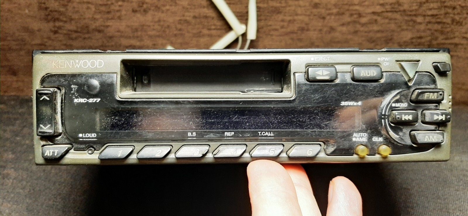 Vintage cassette receiver Kenwood KRC – 277 and two speakers Kenwood KFC – 1656
