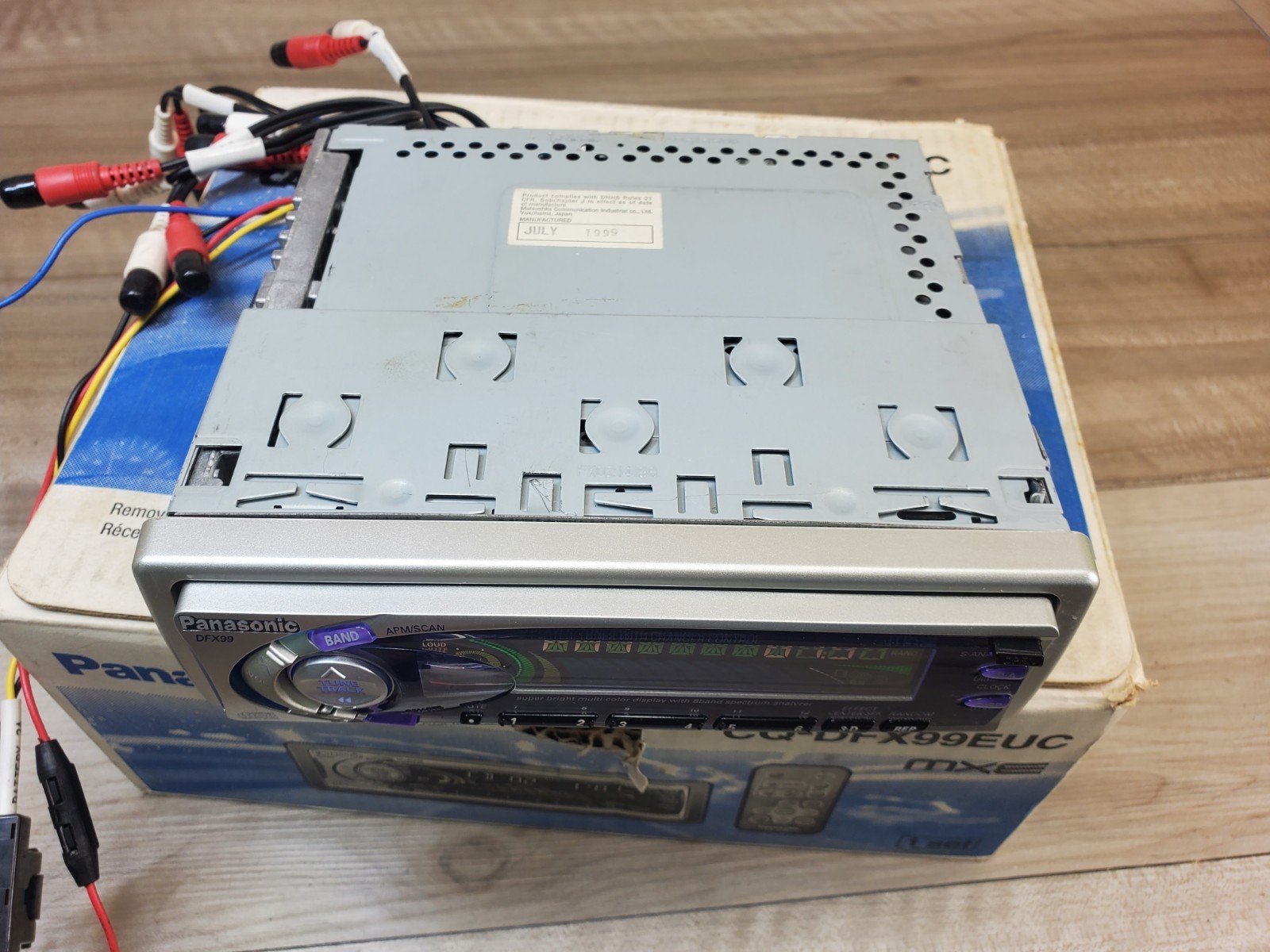 Panasonic CQ DFX-99EUC 5volts car cd player eq spectrum analyzer radio