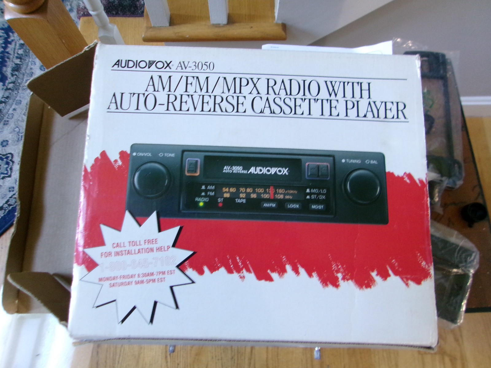 AUDIOVOX AV-3050 AM/FM MPX, AUTO-REVERSE CASETTE PLAYER WITH BOX