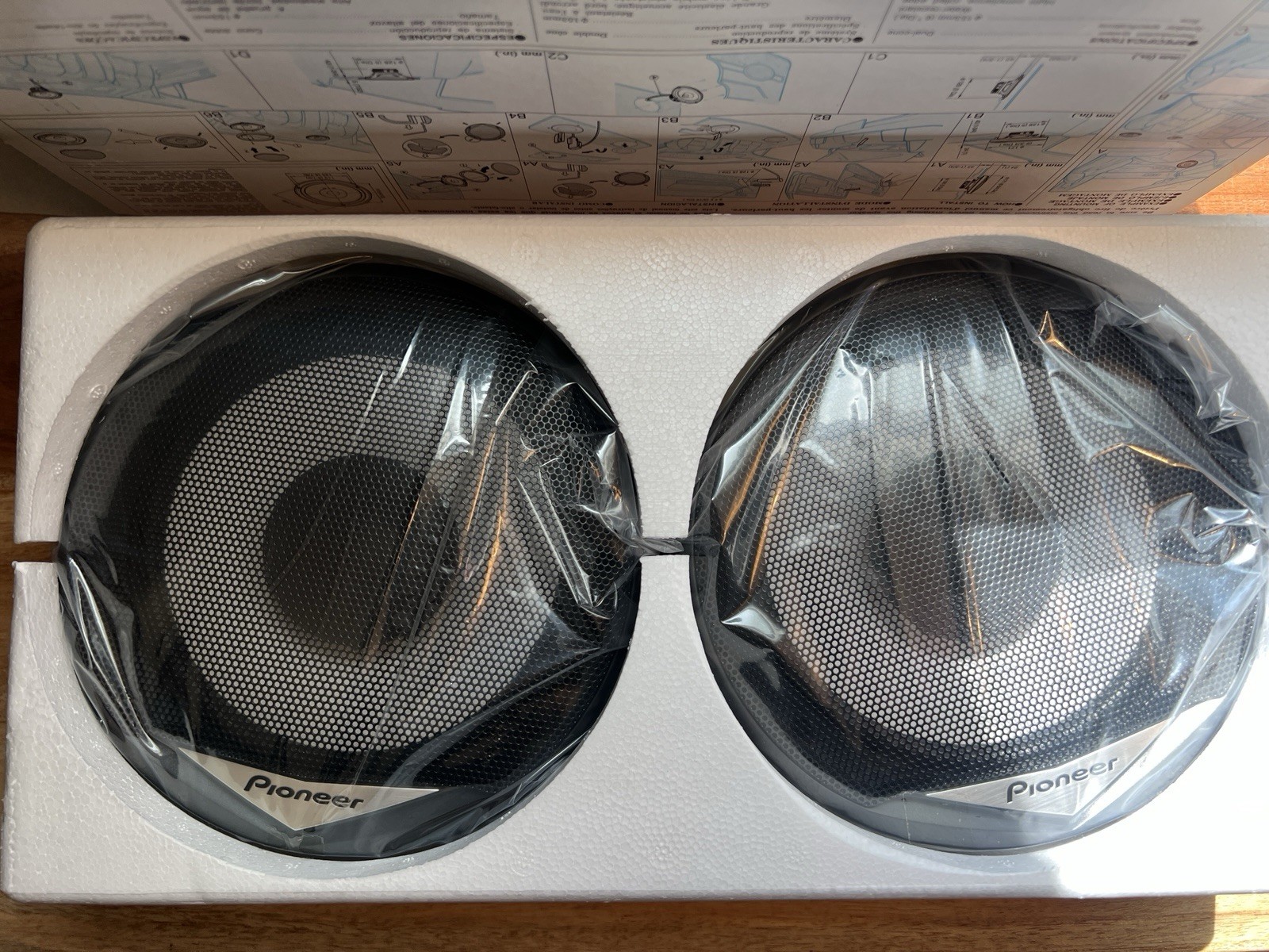 Pioneer CD Receiver 50Wx4 + 6.5” Speakers Pair – DEH-11E + TS-164P NEW Kit
