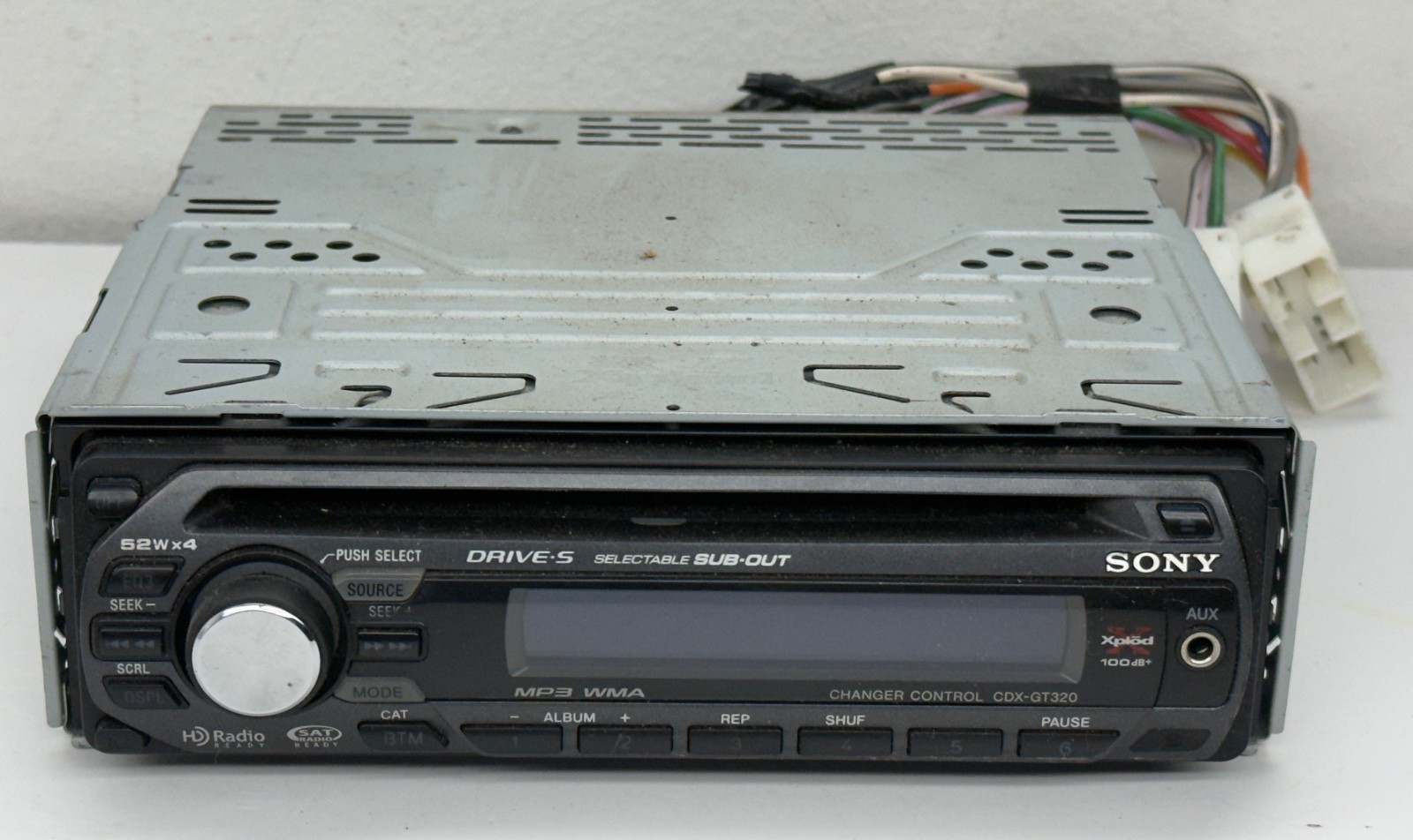 SONY CDX-GT320 FM/AM Compact Disc Player Xplod Car Stereo 52W x4 UNTESTED READ