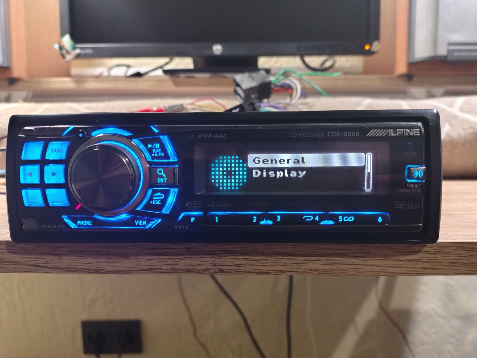 Alpine CDA-9886 Car Stereo CD Receiver Fully Working 4V Pre out Good Shape