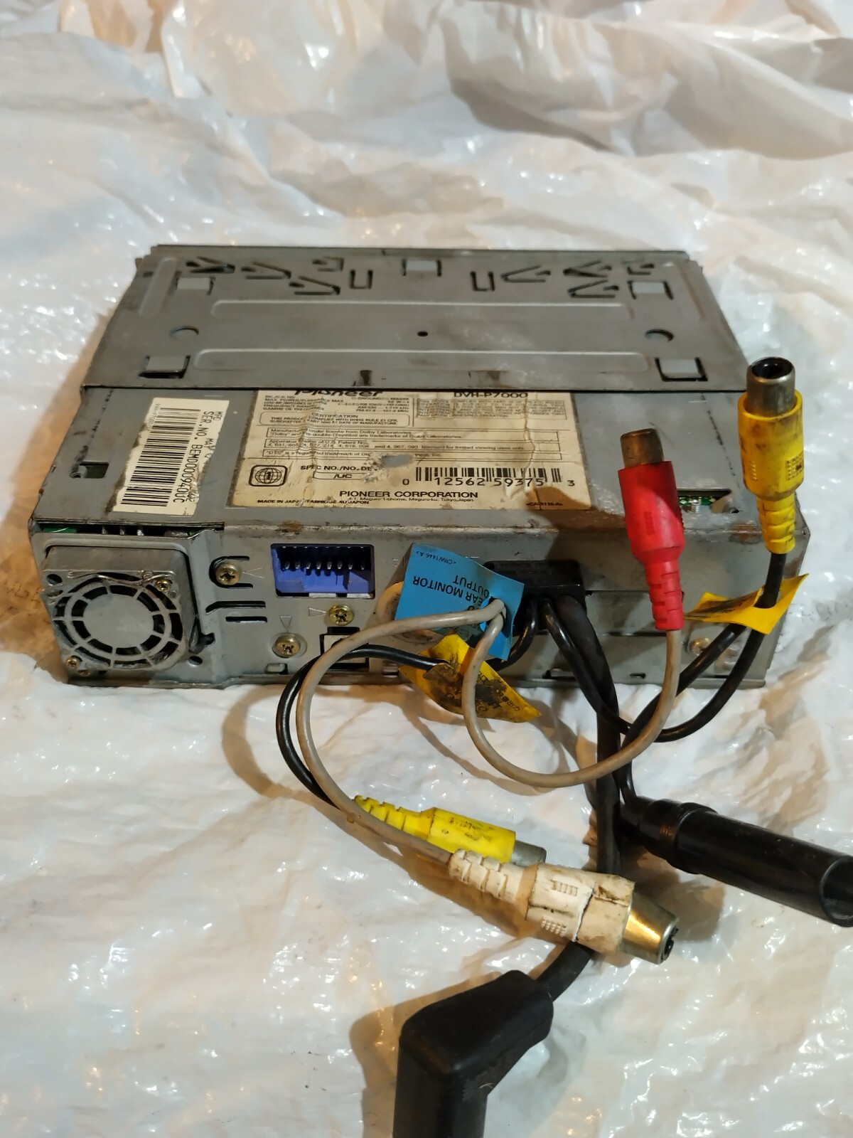 Pioneer DVH P7000 CD Player Radio no faceplate needs plug harness sold as is