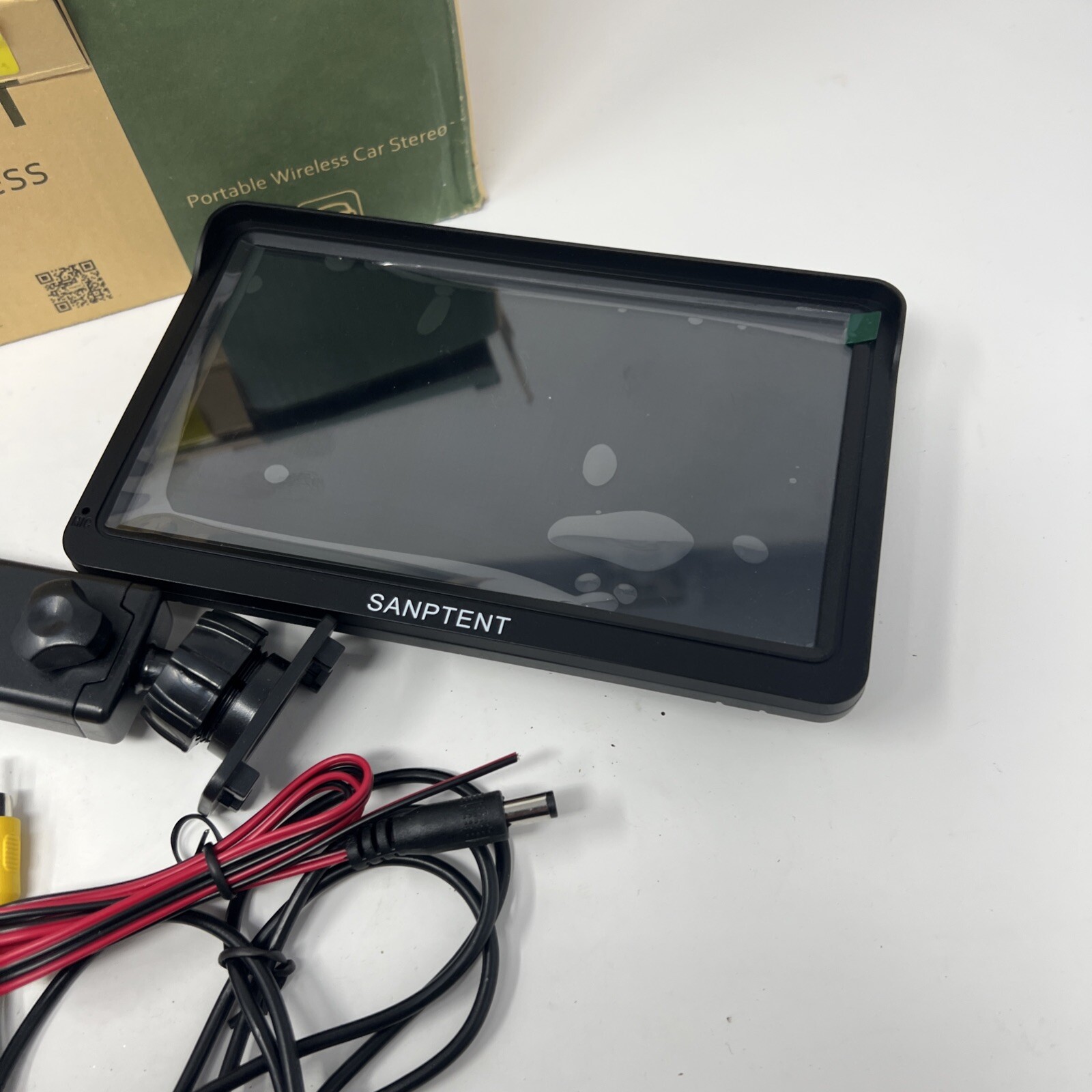 Sanptent Portable Wireless Car Stereo 7″ USB/AUX Input Easy Installation