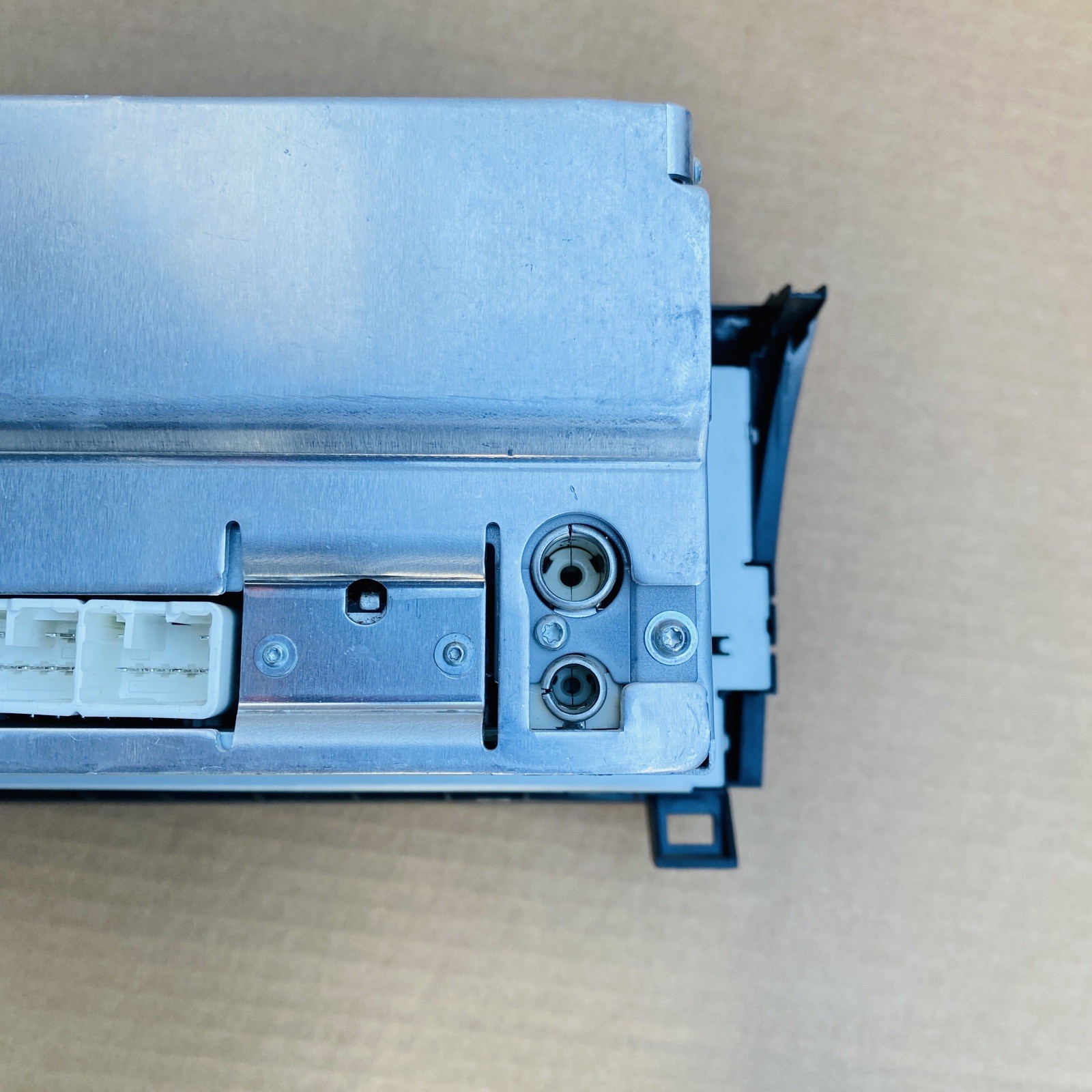 2007-2013 Toyota Tundra OEM AM/FM Radio Tuner CD 86120-0C270 AD1812