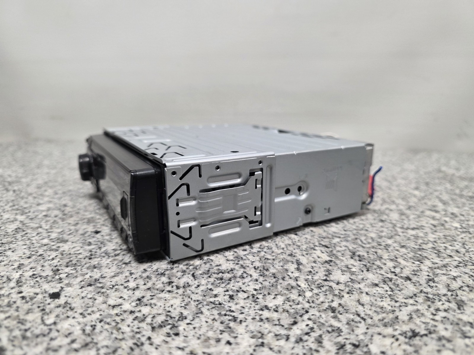 Alpine UTE-73BT Single DIN Car Stereo with Bluetooth