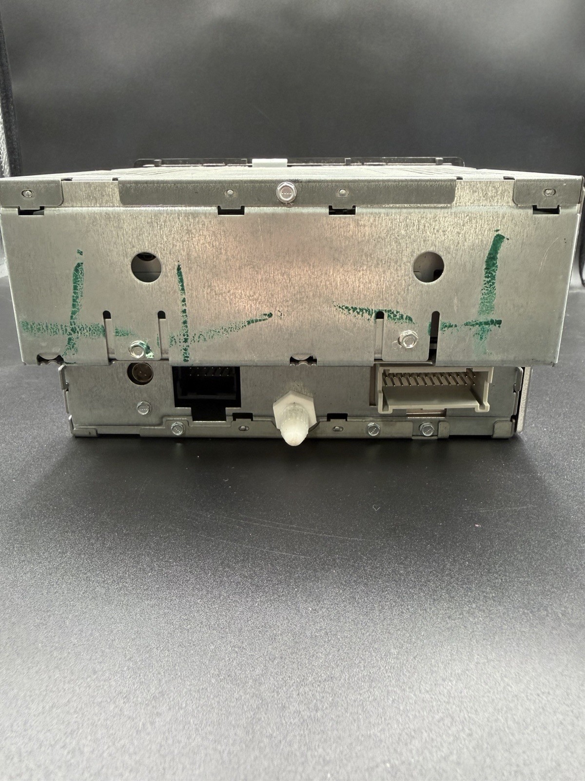 GMC Chevrolet Radio 6 CD Disc Changer Stereo Receiver Delphi OEM Untested