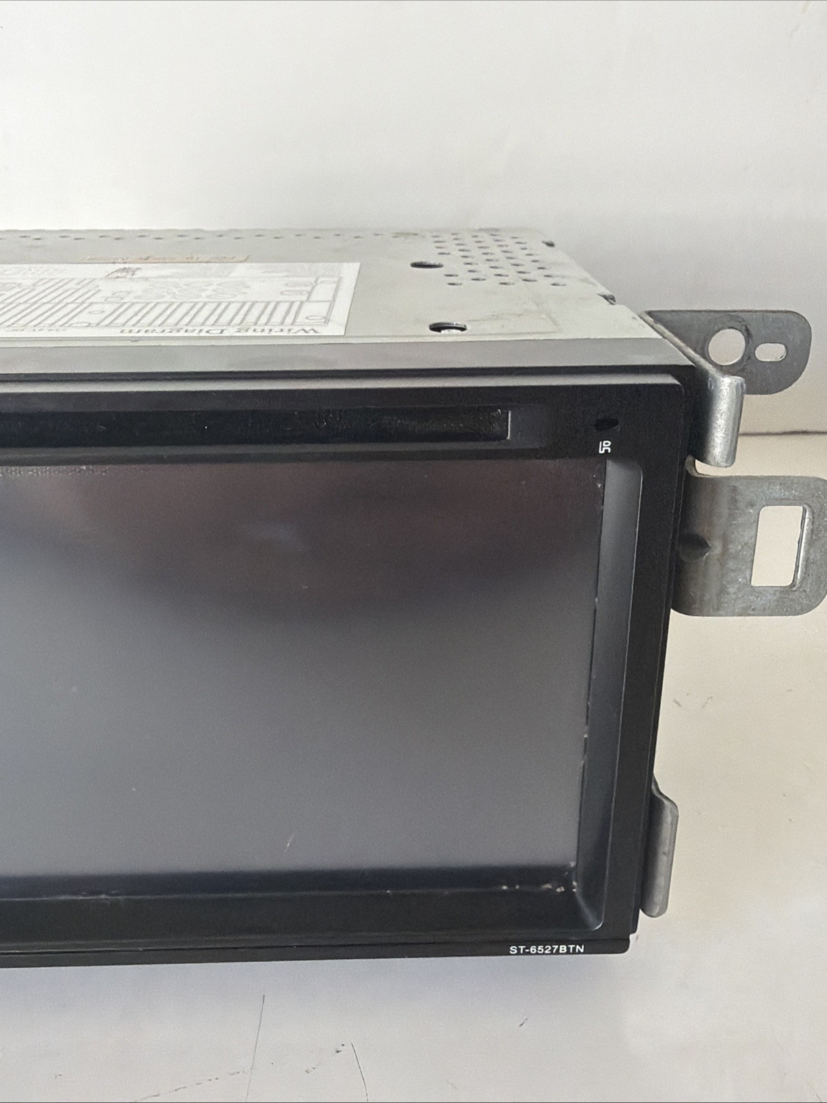 SoundXtreme ST-6527BT Double Din DVD Receiver with Bluetooth XV95BK