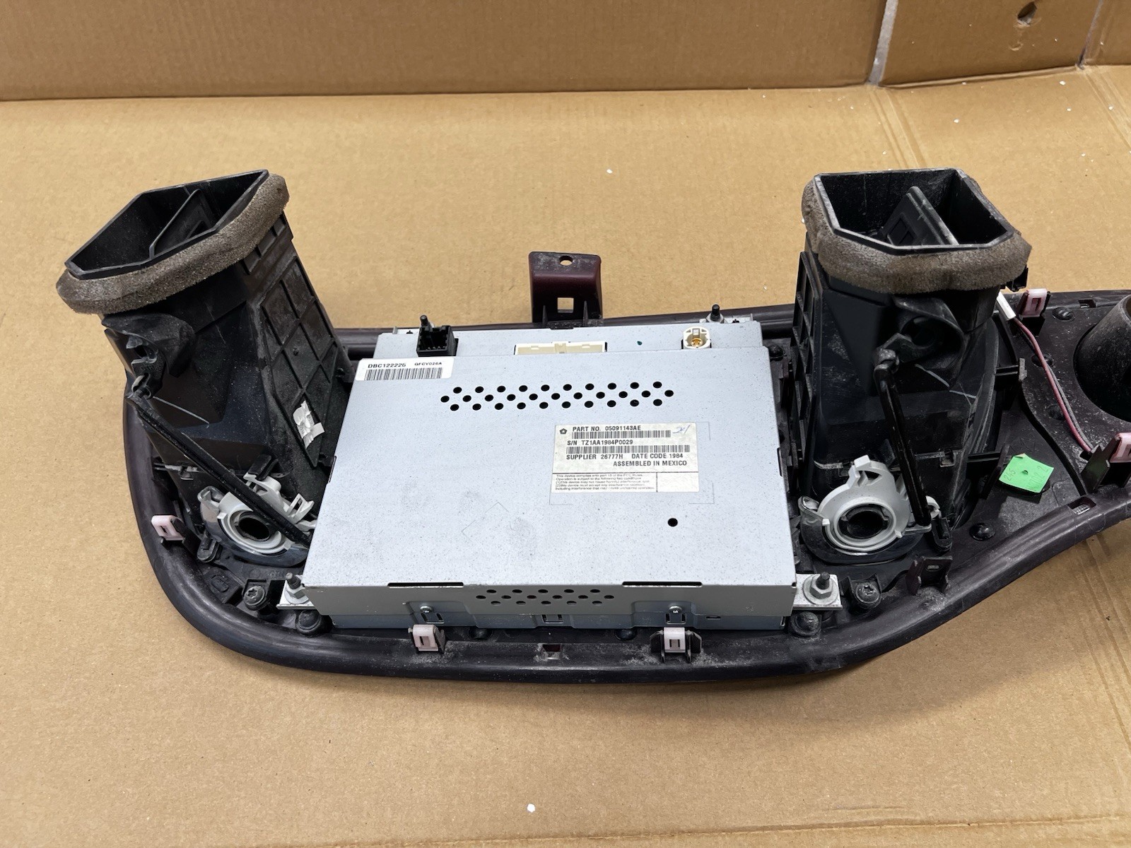 2014-2016 DODGE DART Uconnect Radio Multi Media Player 05091143AE