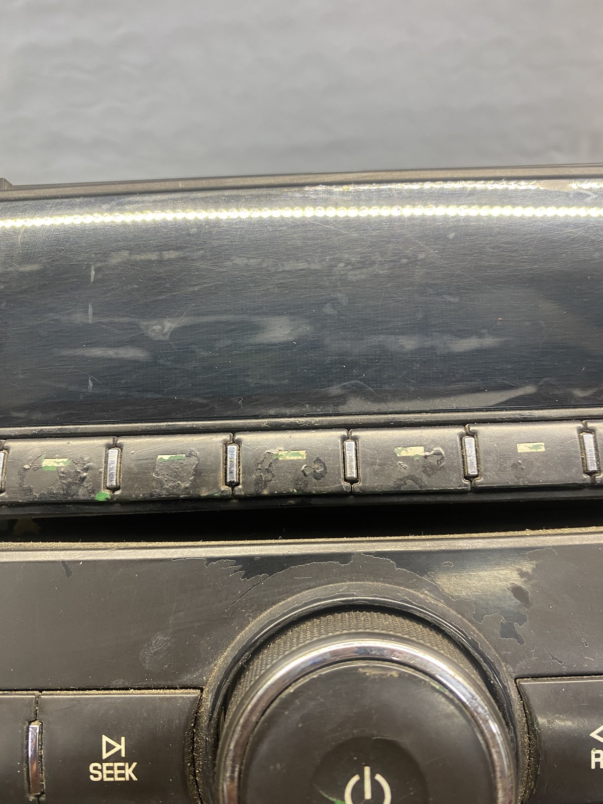 OEM GM Delphi Delco Car Stereo Radio CD Player Aux Input MPN 25865029