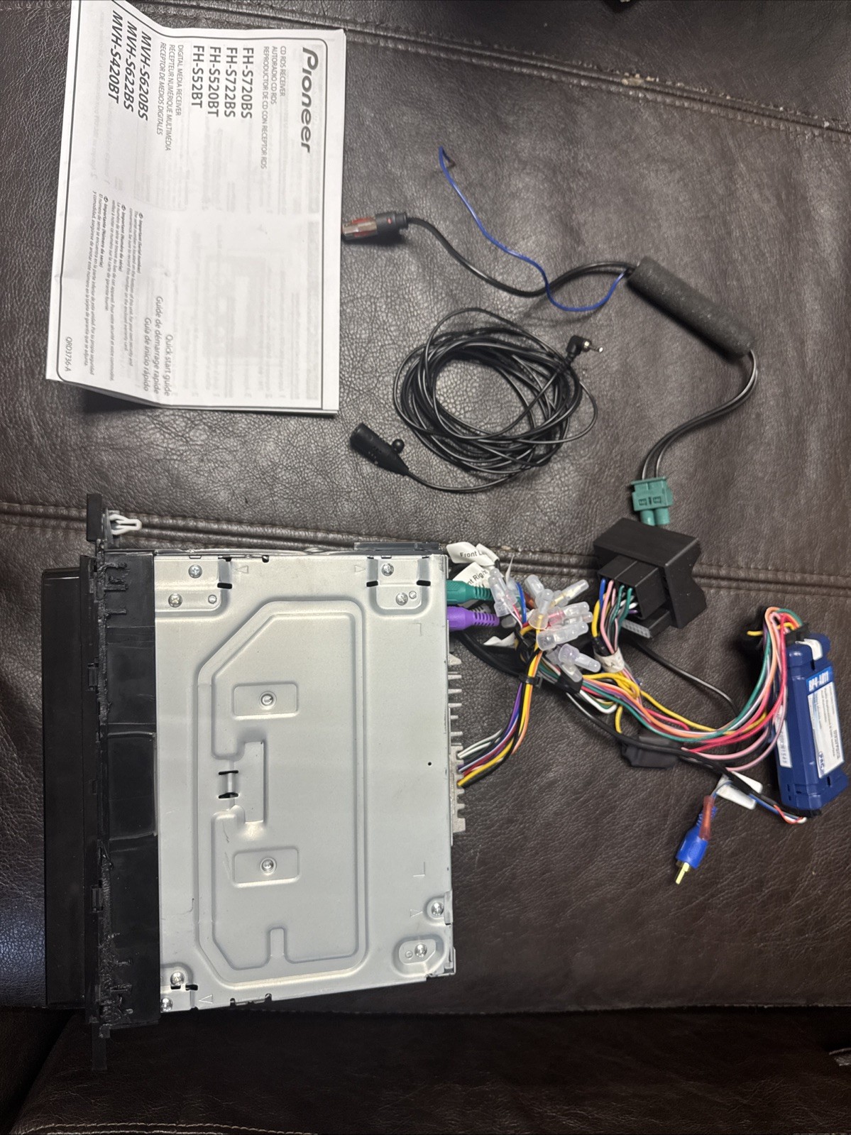 Pioneer FH-S722BS Double DIN Bluetooth CD Receiver USB AUX Spotify SiriusXM