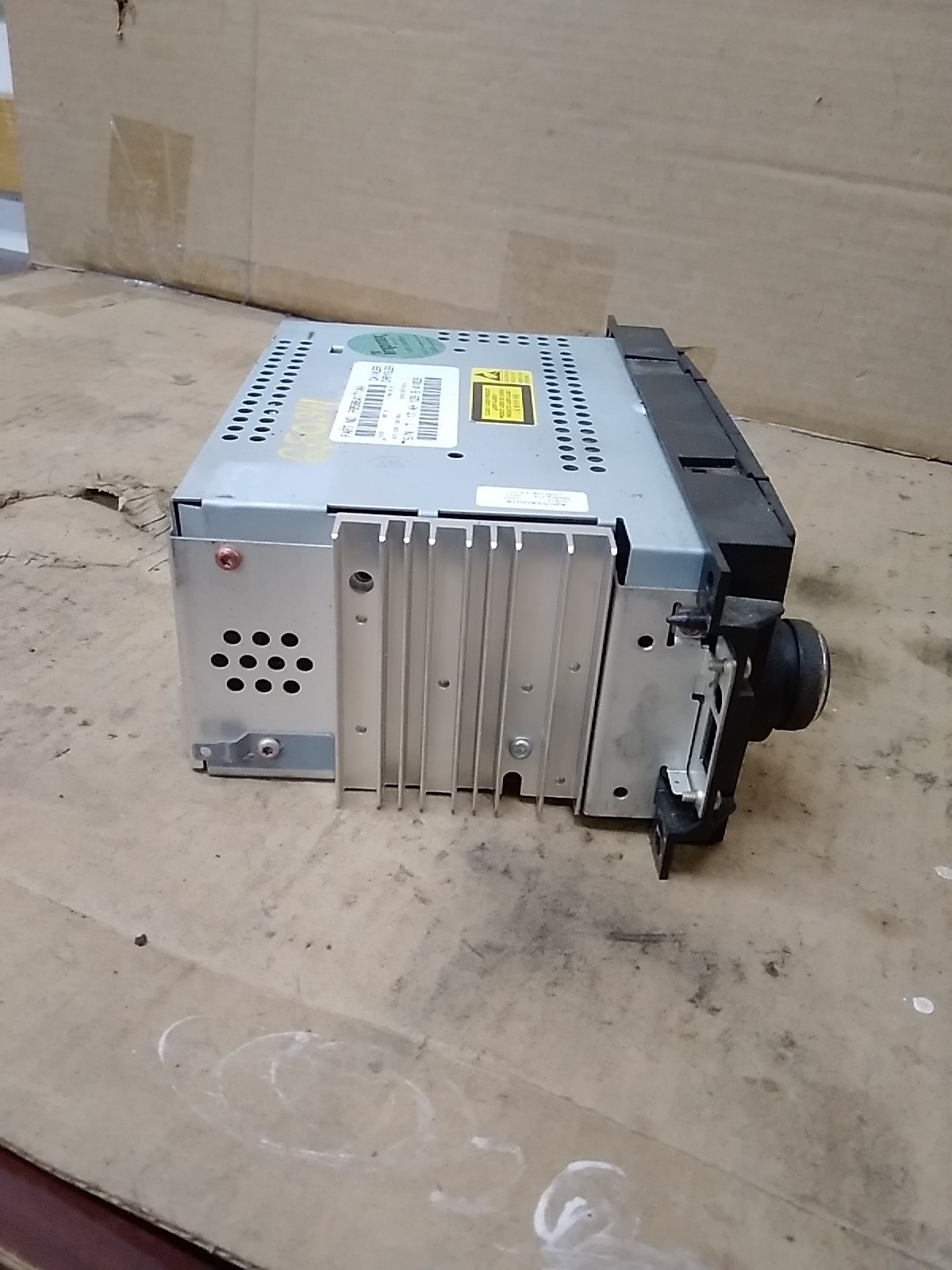 2007 2008 JEEP PATRIOT RADIO AUDIO RECEIVER P05064171AM