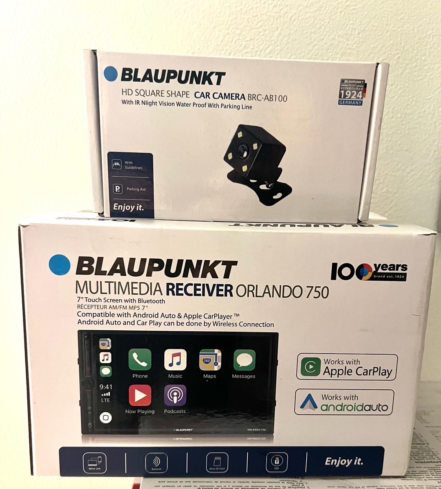 Blaupunkt Multimedia Receiver Orlando 750 and Backup Car Camera Bundle