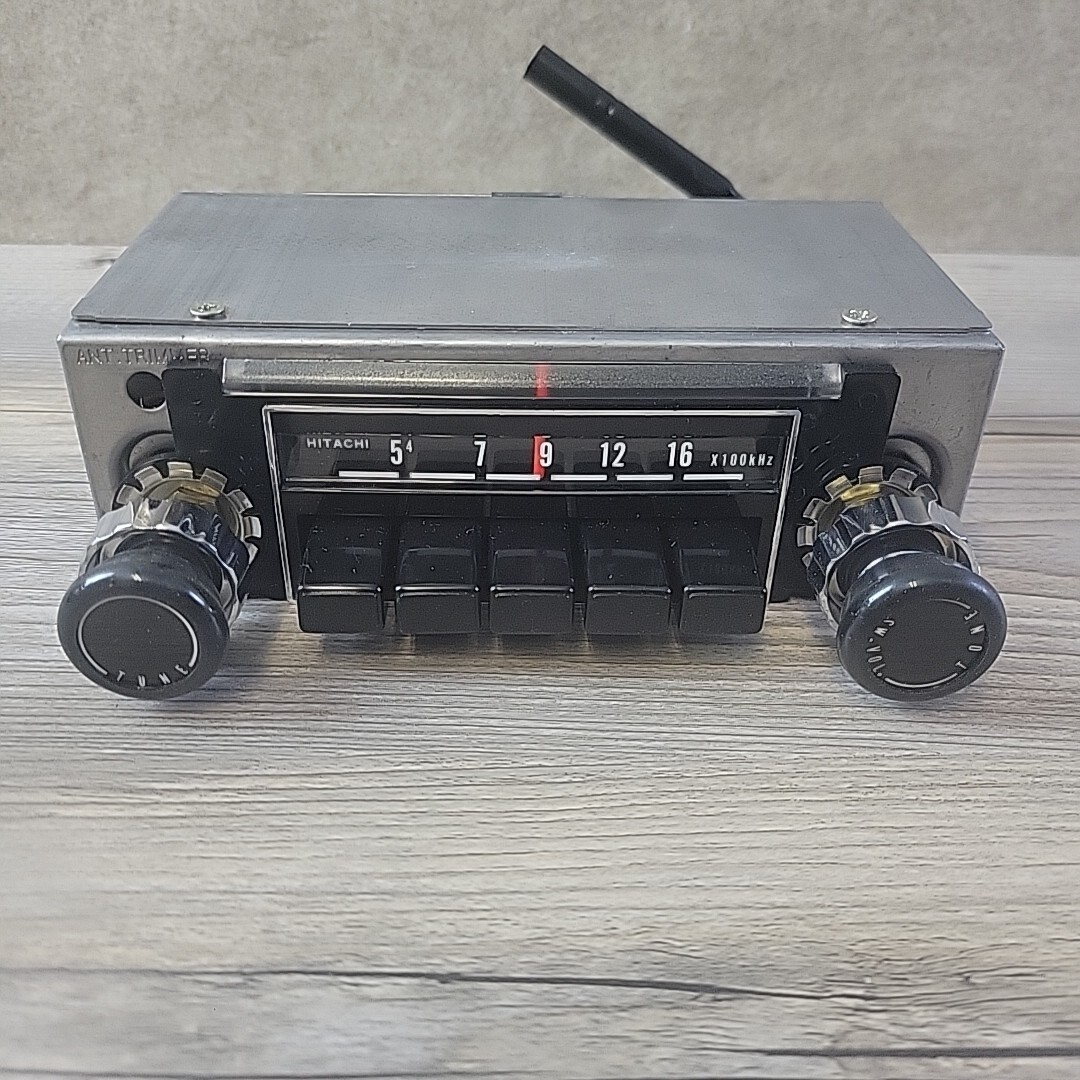 Vintage Hitachi Car Radio TM-403HCR 12V Intergrated Circuit