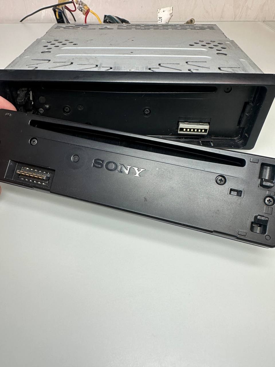 Sony CDX-R3350 Car CD/MP3 Player Detachable Face 50W x4 Tested Working
