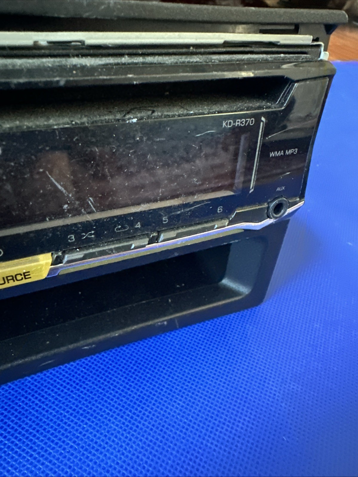 #A22 JVC KD-R370 CD AM/FM Front AUX Car Stereo Receiver