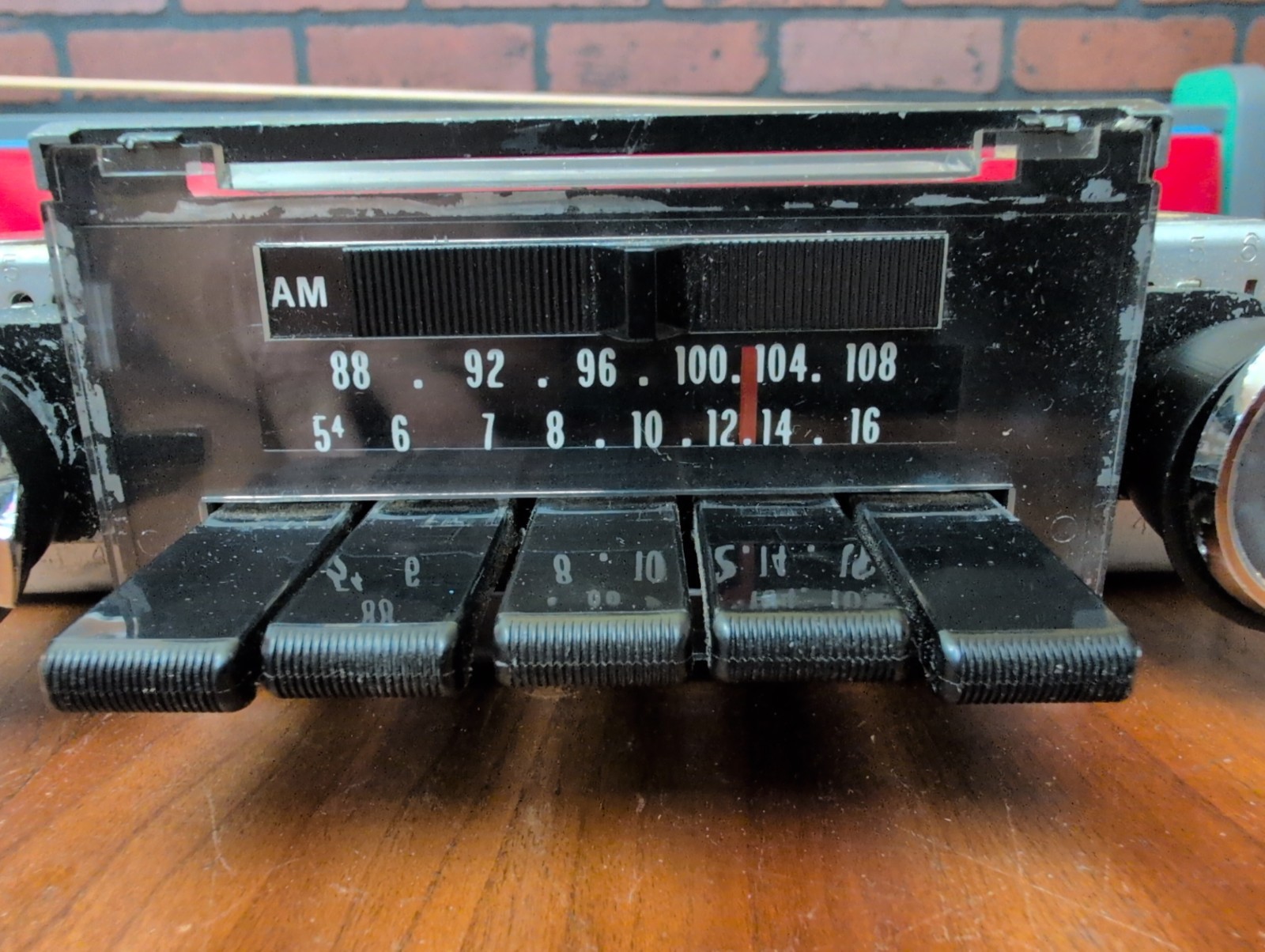 Vintage 60s Automatic Radio Mfg Universal 12V AFC AM FM Car Model AFC-1303 READ