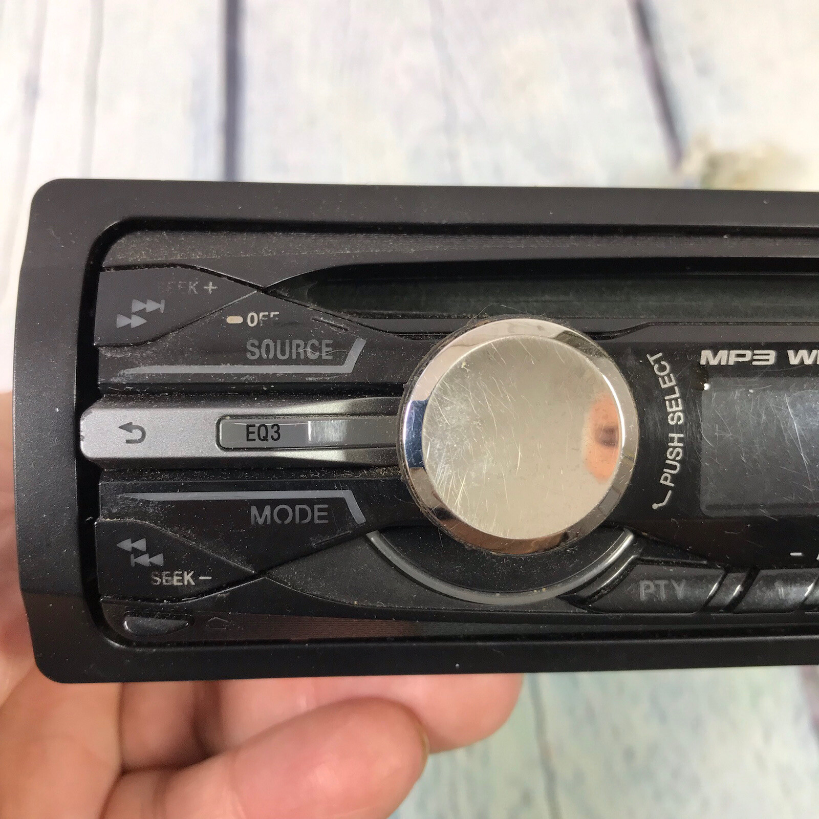 Sony CDX-GT250MP Car FM/AM Radio CD Player Detachable Faceplate w Trim Untested