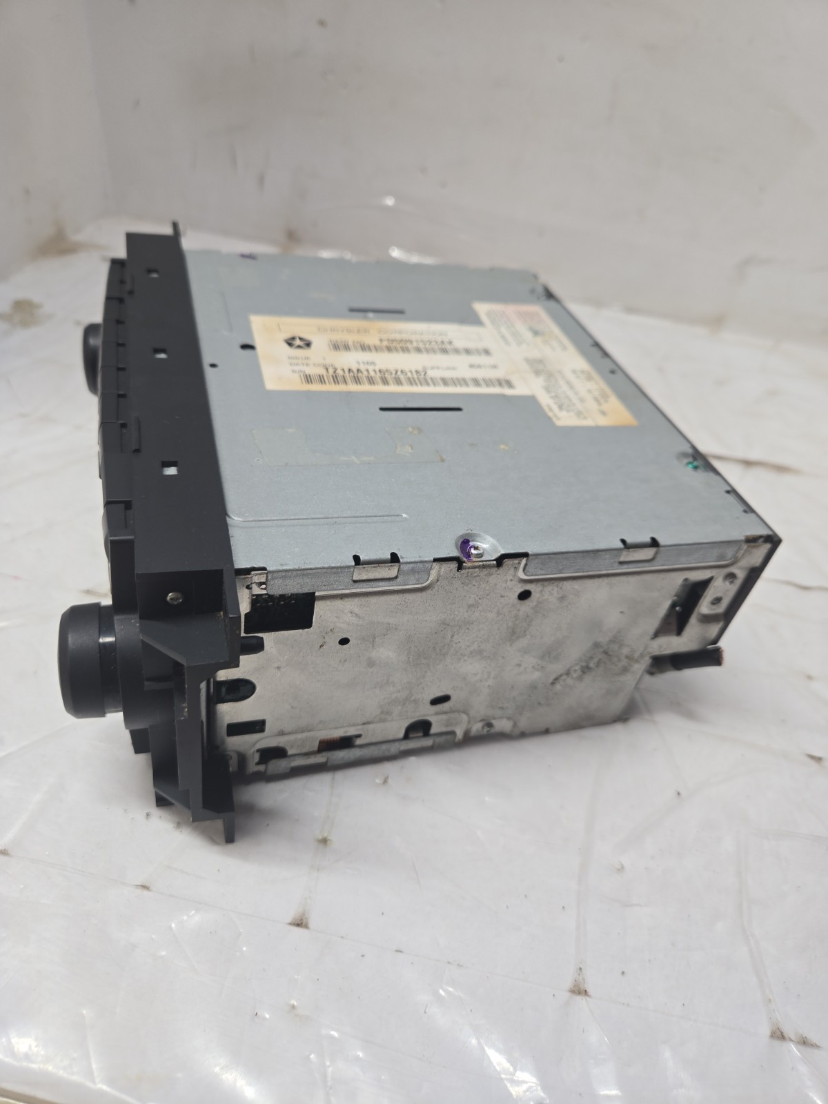 Dodge 2006 2500 Radio Cassette CD Player P05091523AK Chrysler Corp