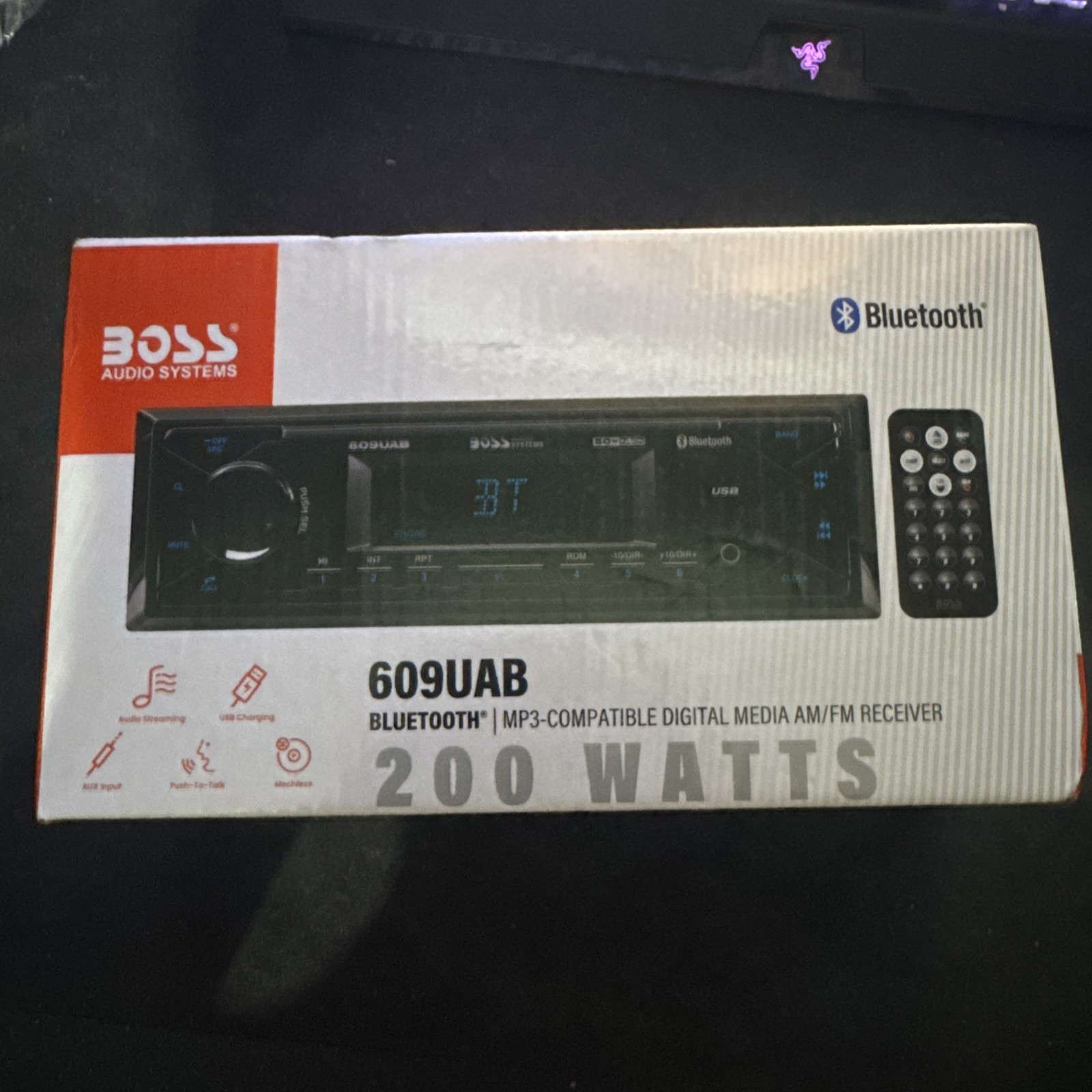 BOSS Audio Systems 609UAB Multimedia Car Stereo Single Din Bluetooth Audio NEW