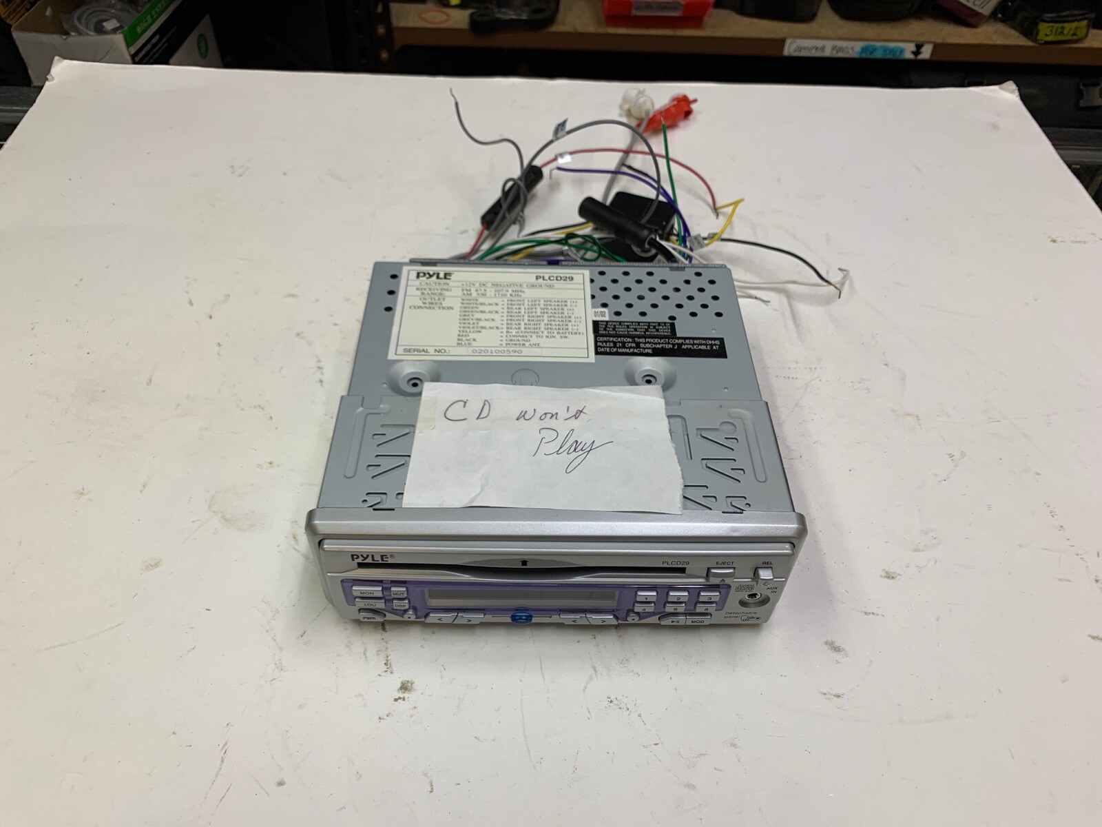 PYLE PLUS AM/FM MPX RADIO PLCD29 WITH DETACHABLE FACE CD PLAYER DOESN’T WORK