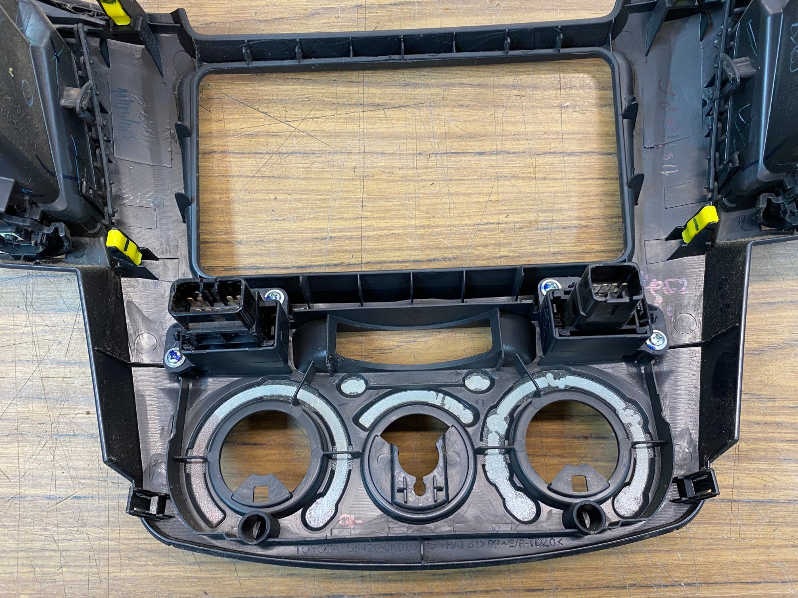 Toyota Hilux 2011 Diesel Interior Dash A/C Control Surround Facia 55420-0K010