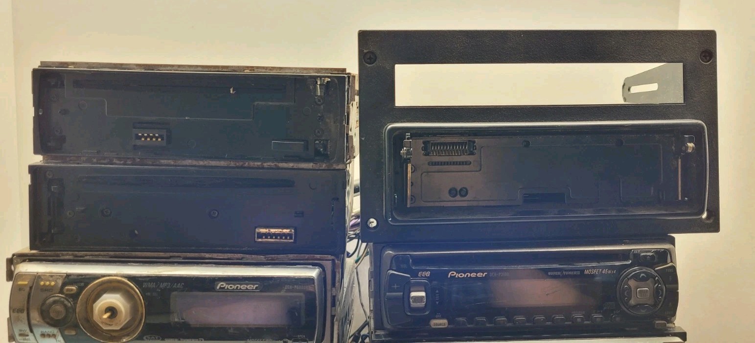 Lot of 17 Aftermarket Digital Car Stereos Radios Kenwood, Pioneer FOR PARTS