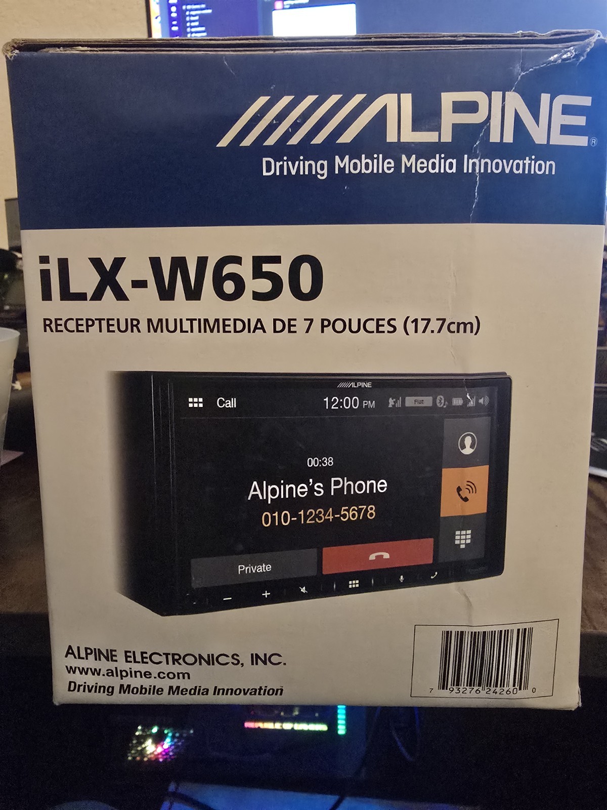 Alpine iLX-W650 7 inch Mechless In-Dash Receiver