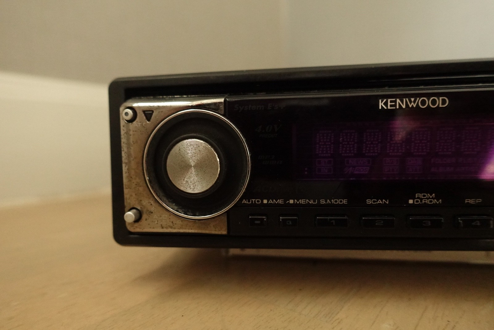 Kenwood KDC-X7529. CD/Fm108/Bluetooth player.