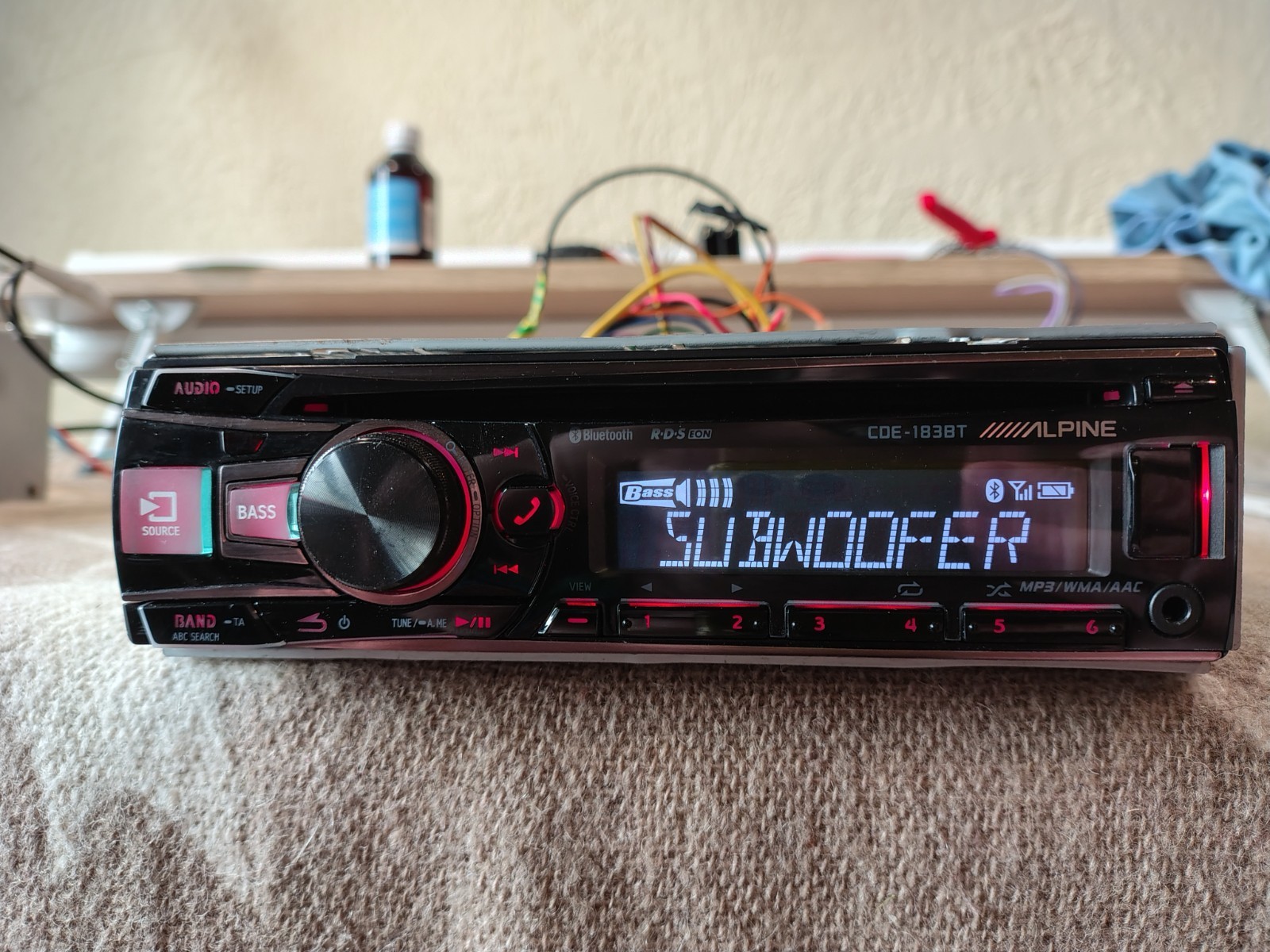 Alpine CDE-183BT Car Stereo CD Media Receiver Fully Working Great Shape