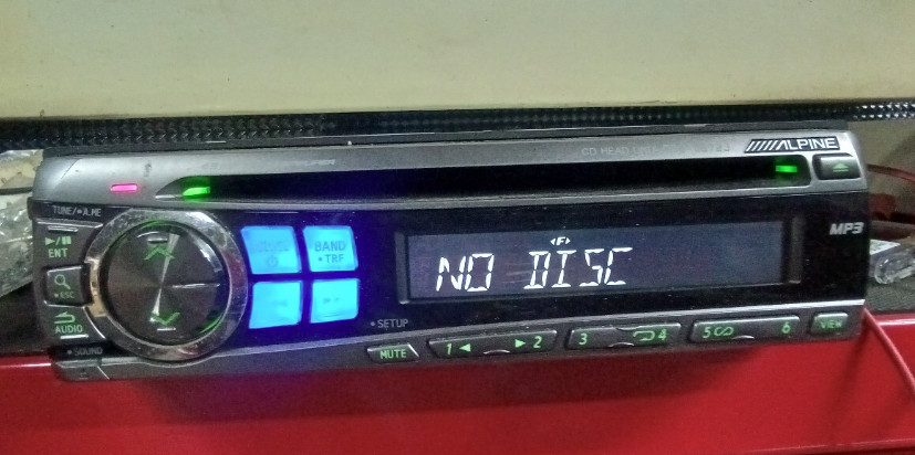 ALPINE CDE-9872J CD HEAD UNIT CD/CD-R/CD-RW MP3 AM FM 1DIN 45W x4ch DC12V