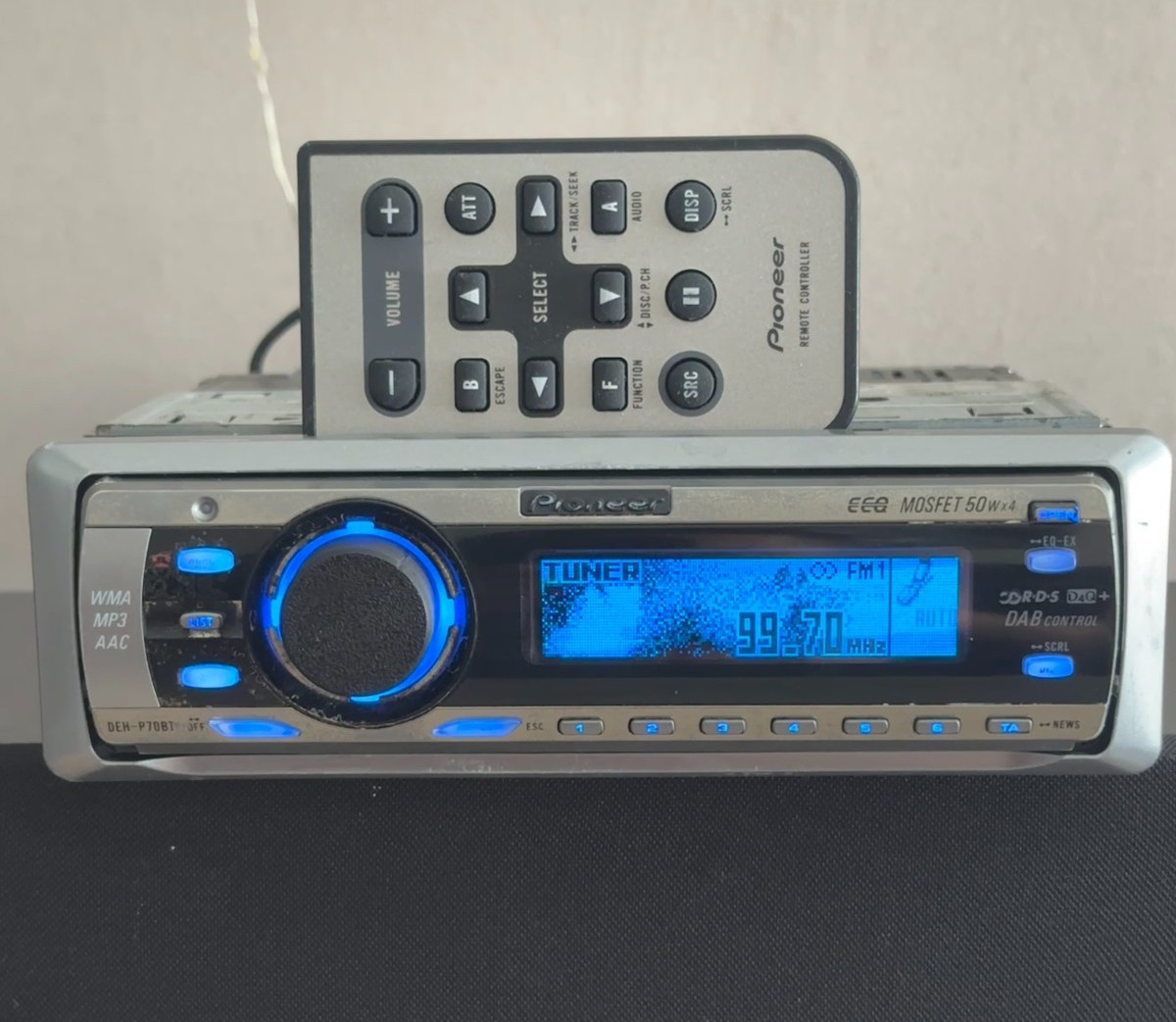 Pioneer DEH-P70BT Old School Radio Bluetooth