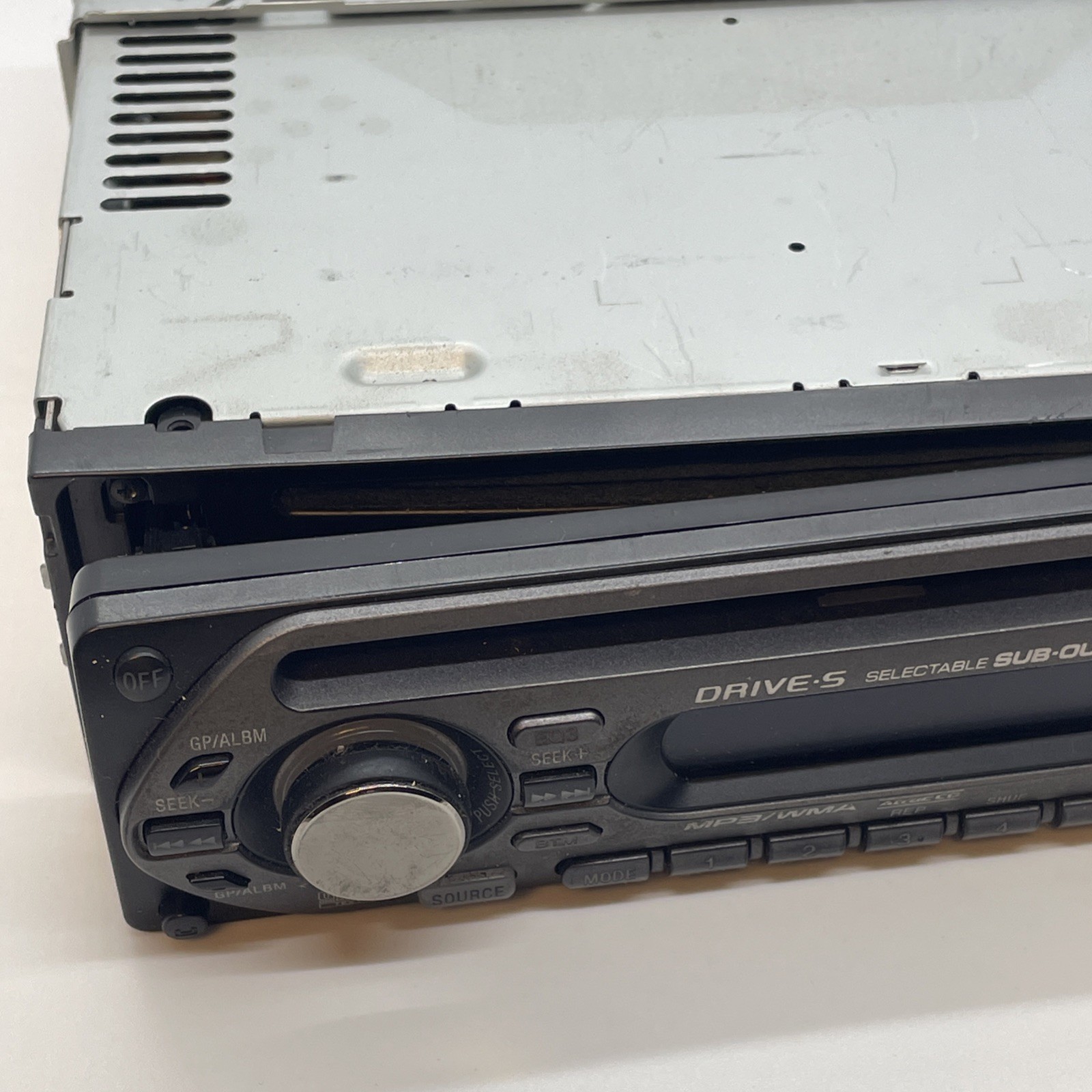 Sony CDX-GT200 Car Radio AM/FM CD Player MP3 Xplod Series Untested