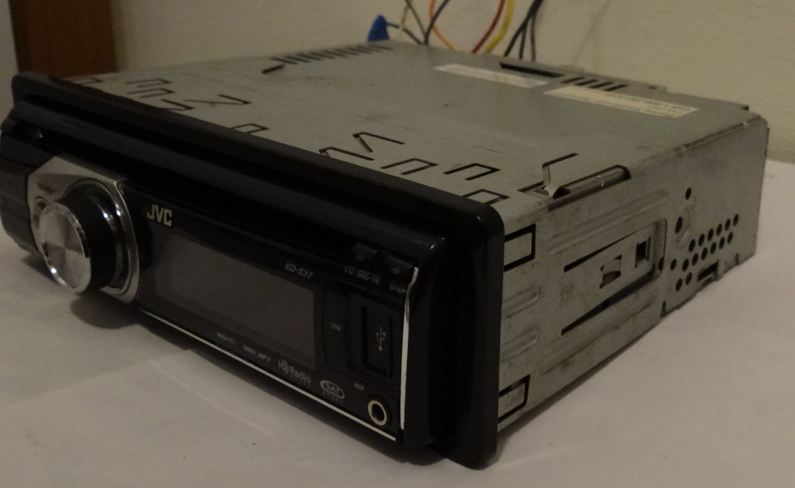 JVC KD-S37 MP3/WMA/CD/USB Receiver 50W x 4 iPhone iPod