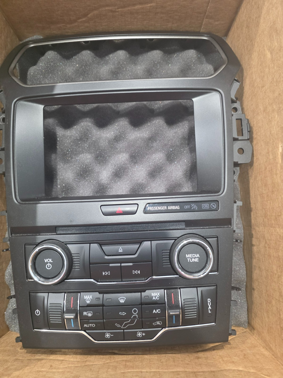 2016 Ford Explorer (16-17″) 4″to 8″ Touchscreen SYNC2 -SYNC 3 Converter
