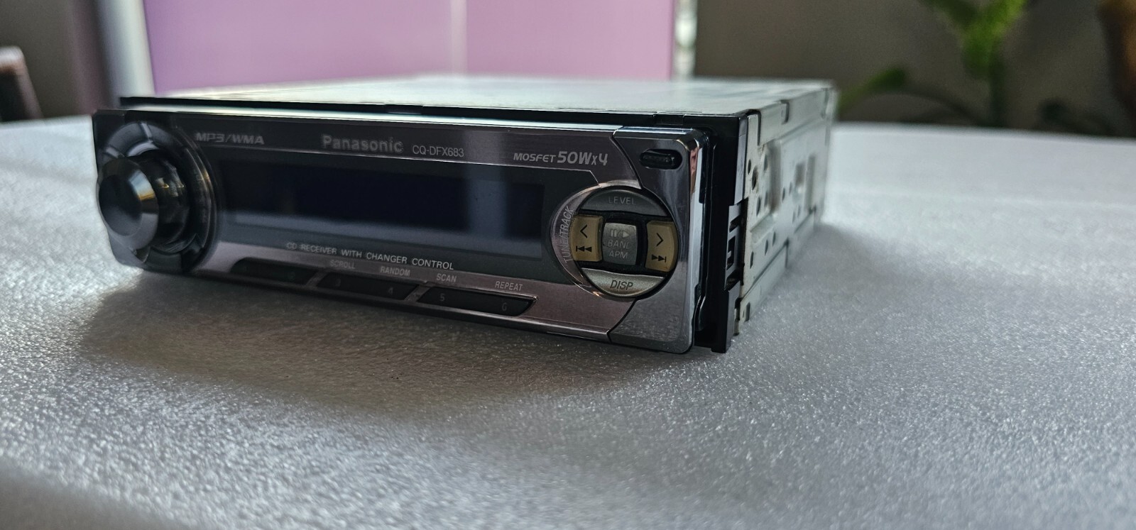 Panasonic CQ DFX 683D