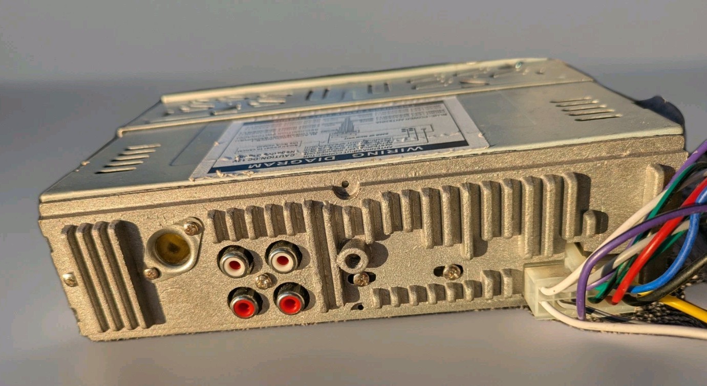 PolarLander single-DIN car stereo receiver Model JSD-520 – No Knob