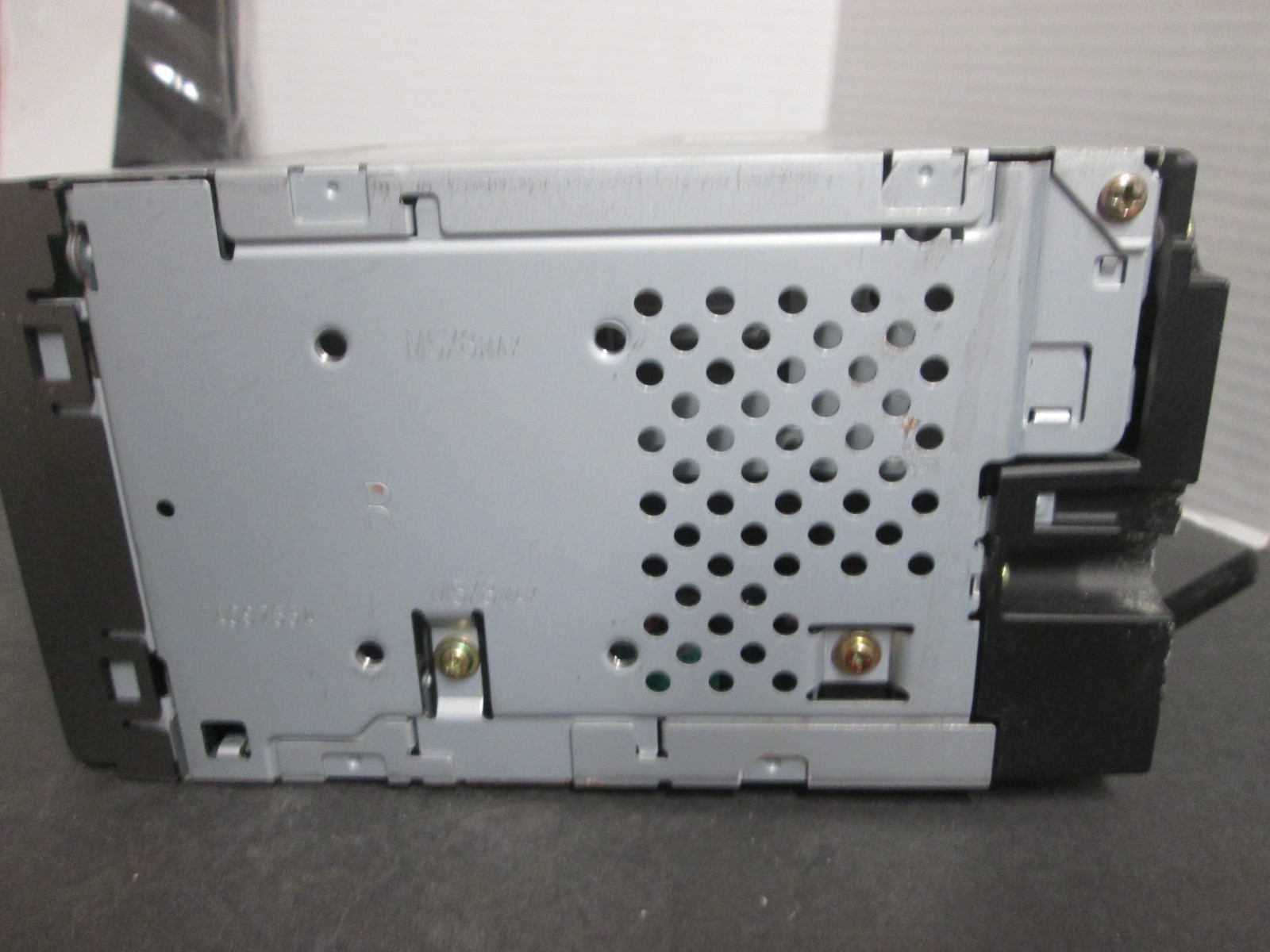 2004-2006 Subaru Forester Radio Weather Band Receiver 6 CD 86201SA110 NOT TESTED