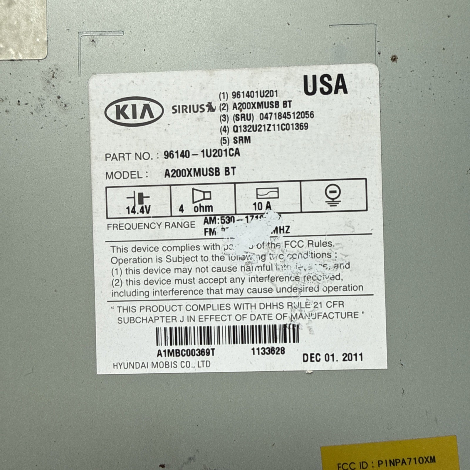 2011-2013 Kia Sorento Radio Receiver AM/FM/CD/MP3 Bluetooth OEM 96140-1U201CA