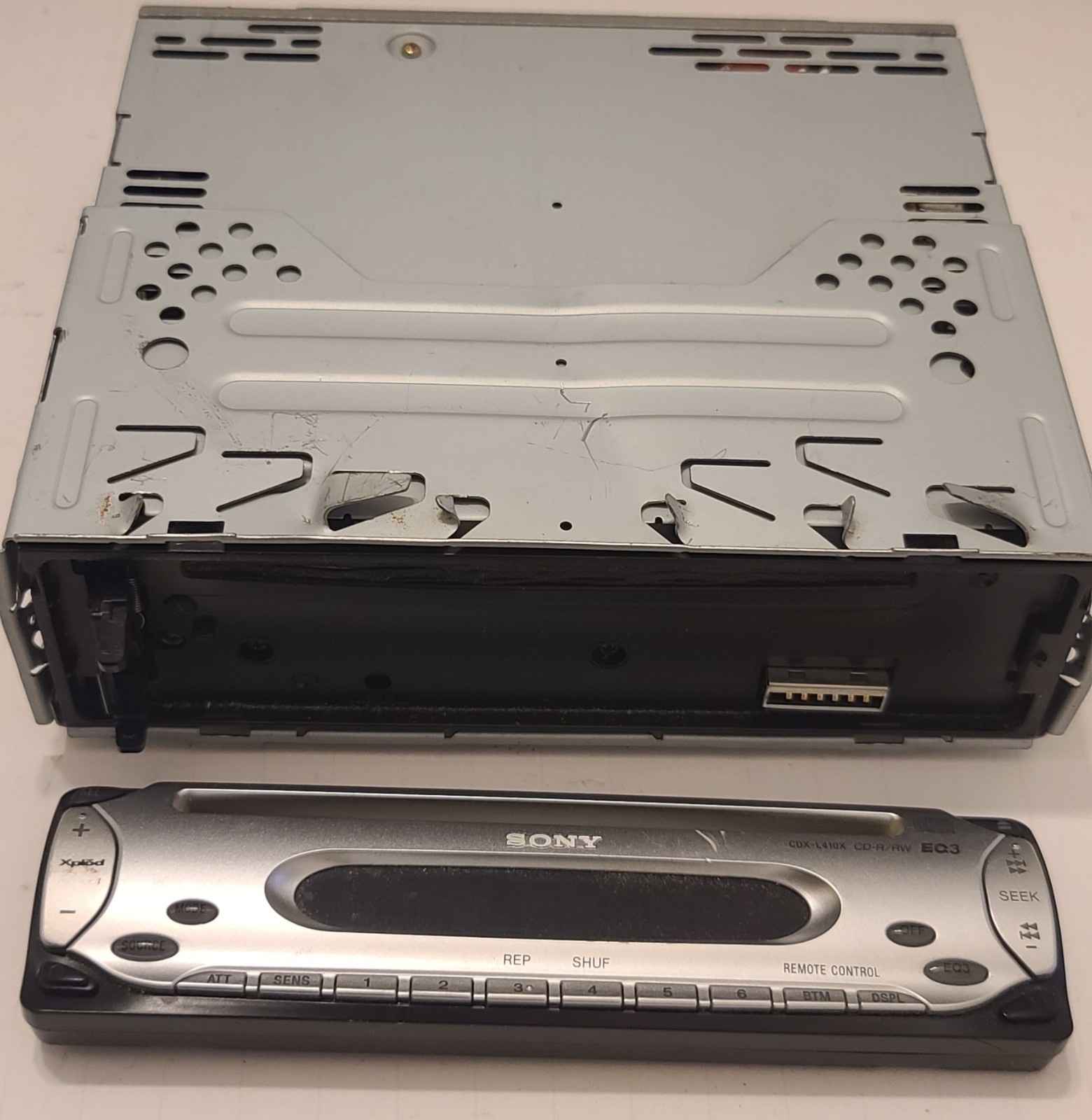 Sony CDX-L410X Car Stereo AM FM Radio CD Player Receiver Removable Face