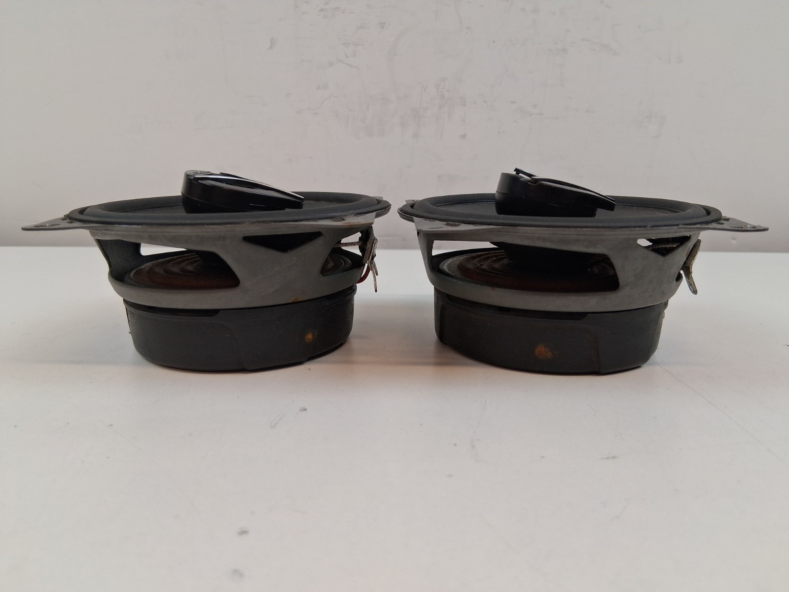 Hertz ECX-100.5 4″ 120W 2-way Mylar Super Tweeter Energy Speakers 120W 4ohms