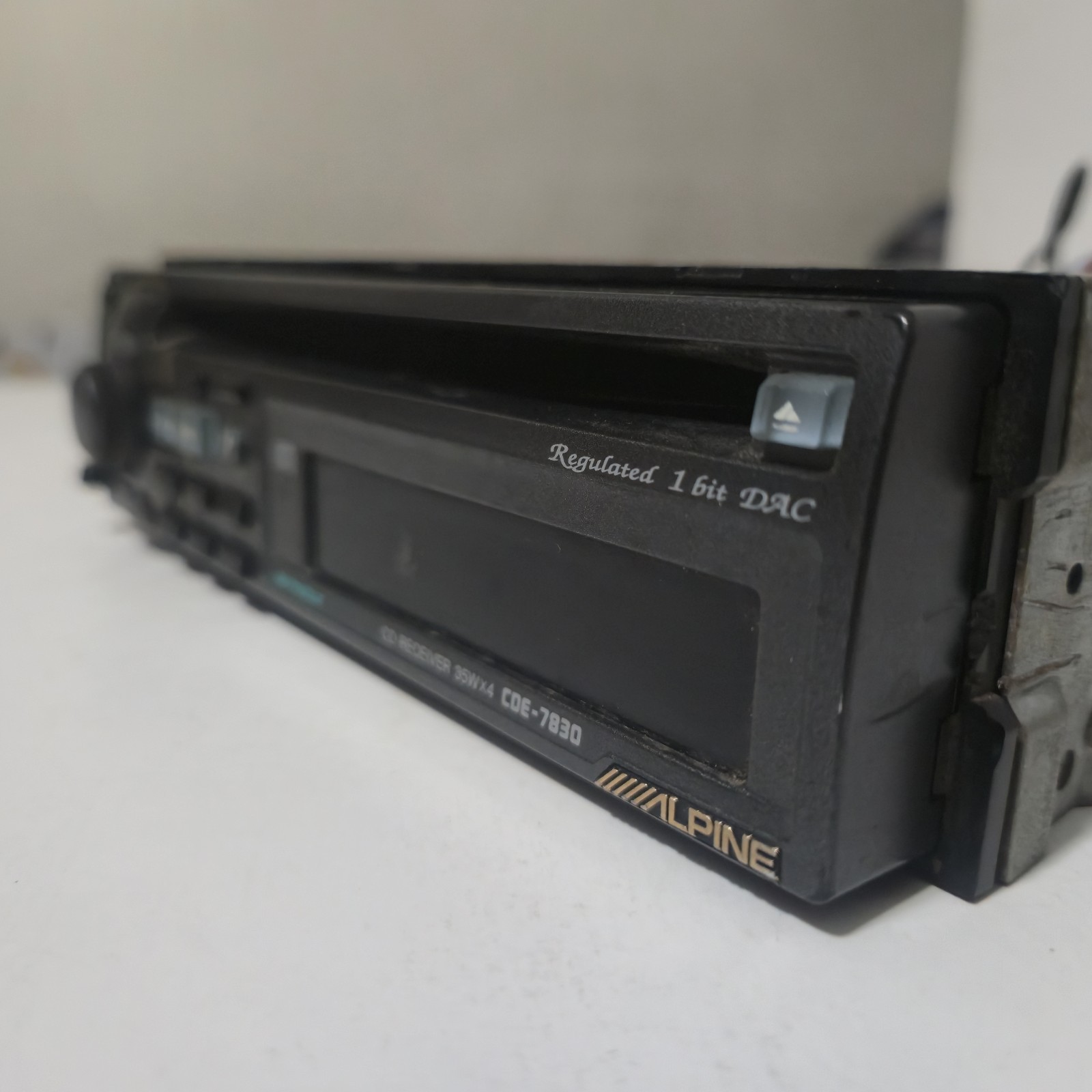 ALPINE CAR RADIO CD UNIT CDE-7830