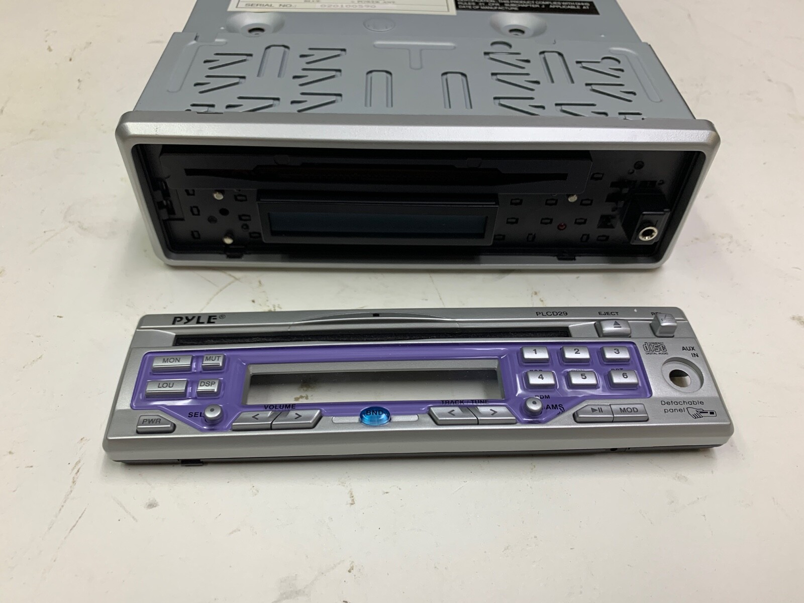 PYLE PLUS AM/FM MPX RADIO PLCD29 WITH DETACHABLE FACE CD PLAYER DOESN’T WORK