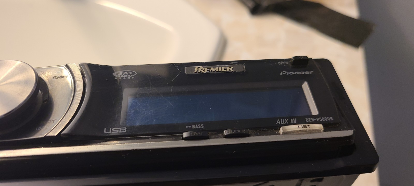 SEE VIDEO!! PIONEER PREMIER CAR STEREO AUX OLD SCHOOL DEH-P500UB