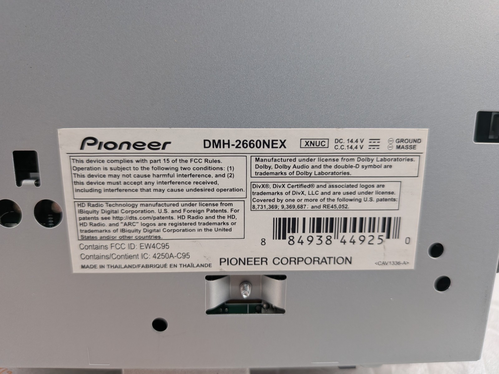 Pioneer DMH-2660NEX 6.8″ LCD Digital Media Receiver w/ CarPlay/Android Auto