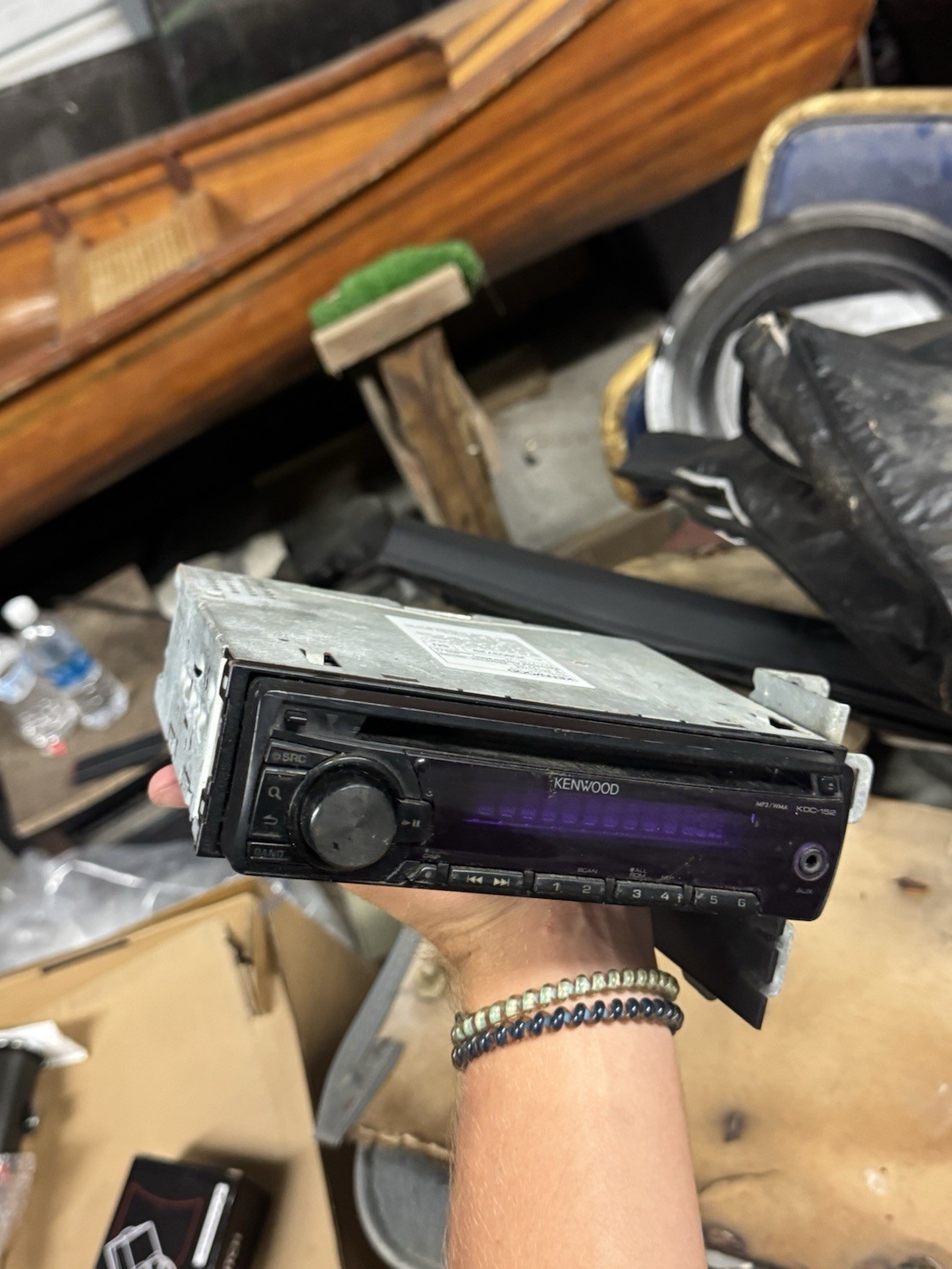 Kenwood KDC-152 CD MP3 Player 1 Din Receiver Aux In Stereo Detachable Face Radio