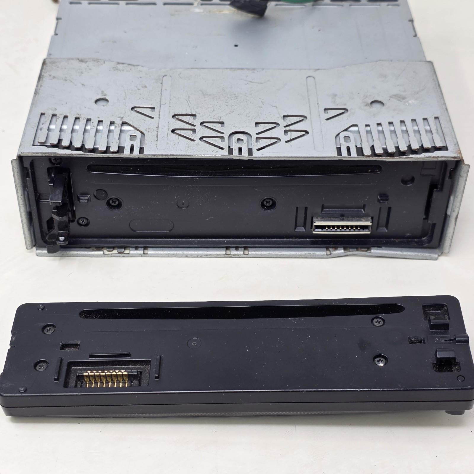 Sony Xplod CDX-GT25MPW Car Stereo CD MP3 WMA Receiver Untested With Returns Ok
