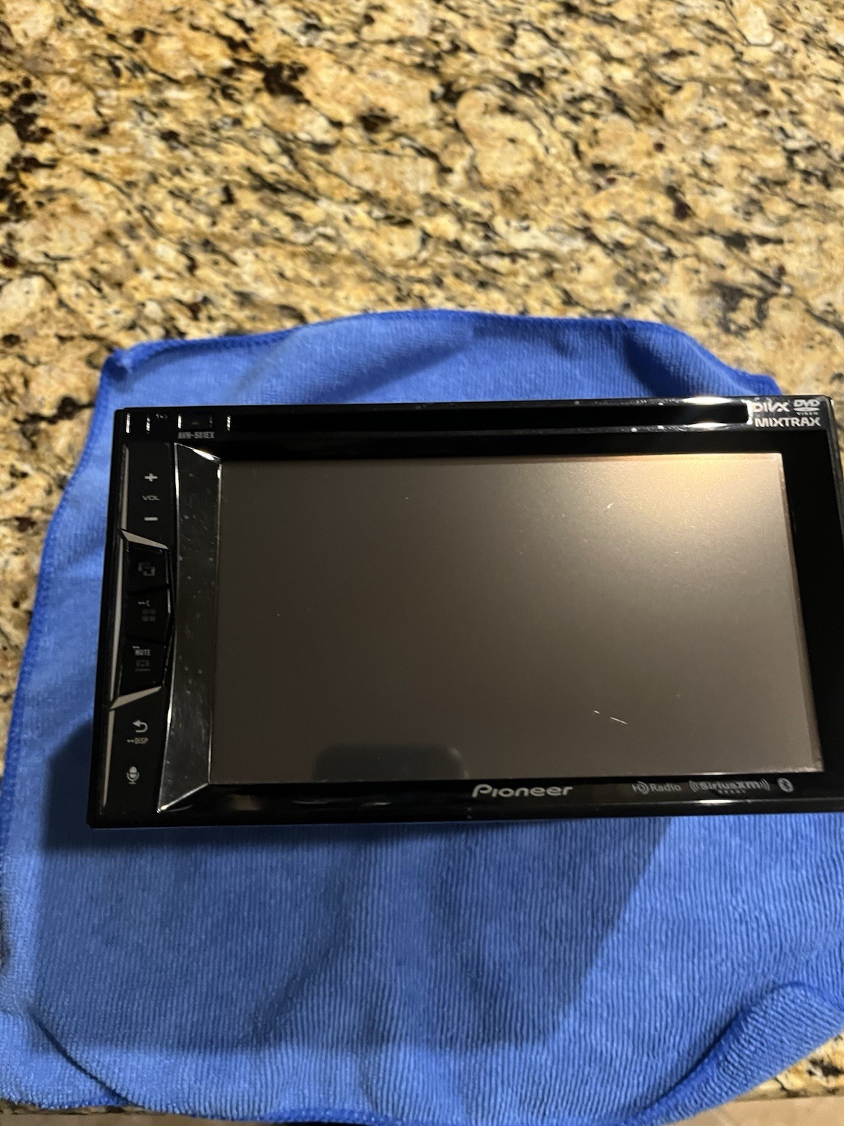 Pioneer AVH-501EX 6.2inch MultimediaBluetooth in-Dash DVDReceiver$145.00