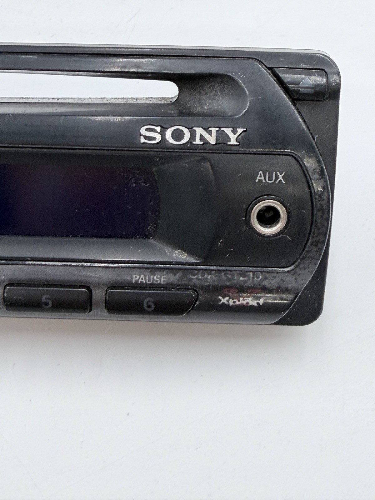 Sony Xplod GT Car CD Player CDX-GT210 MP3 AM/FM Radio in Dash Receiver UNTESTED