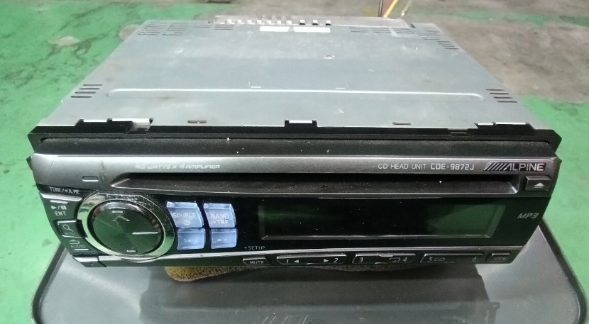 ALPINE CDE-9872J CD HEAD UNIT CD/CD-R/CD-RW MP3 AM FM 1DIN 45W x4ch DC12V